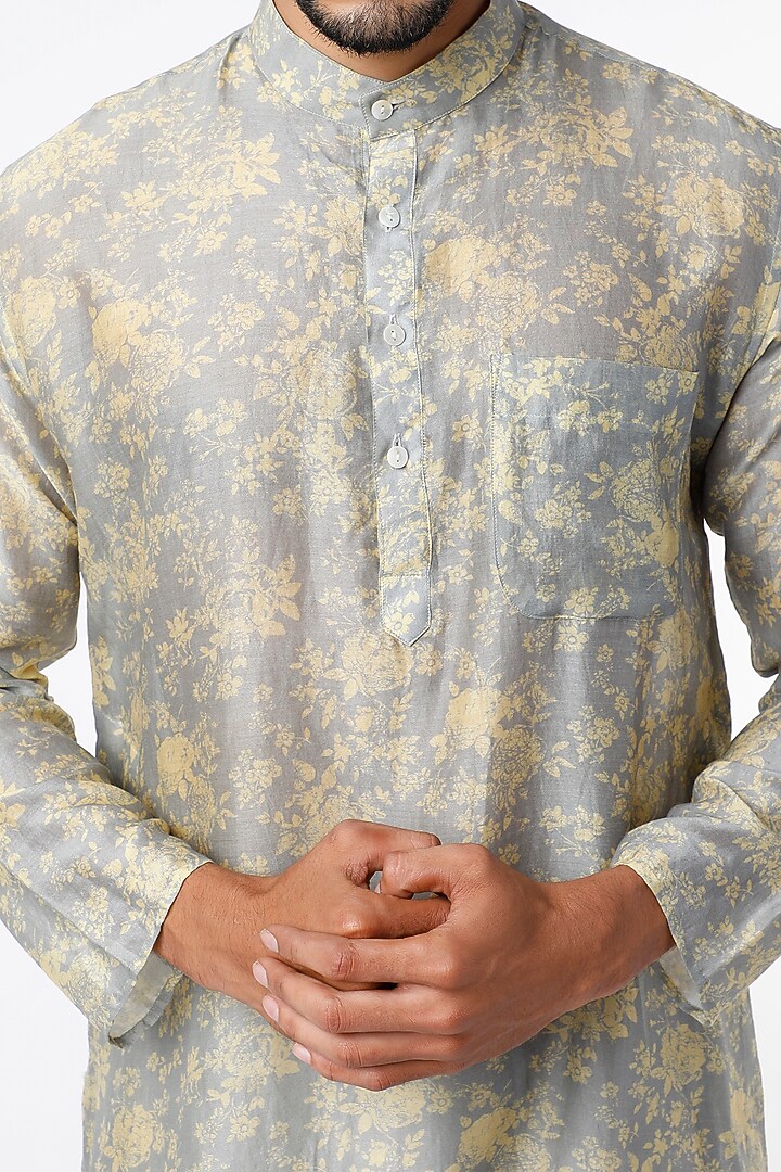 Grey Chanderi Kurta Set by Varun Bahl Men at Pernia's Pop Up Shop