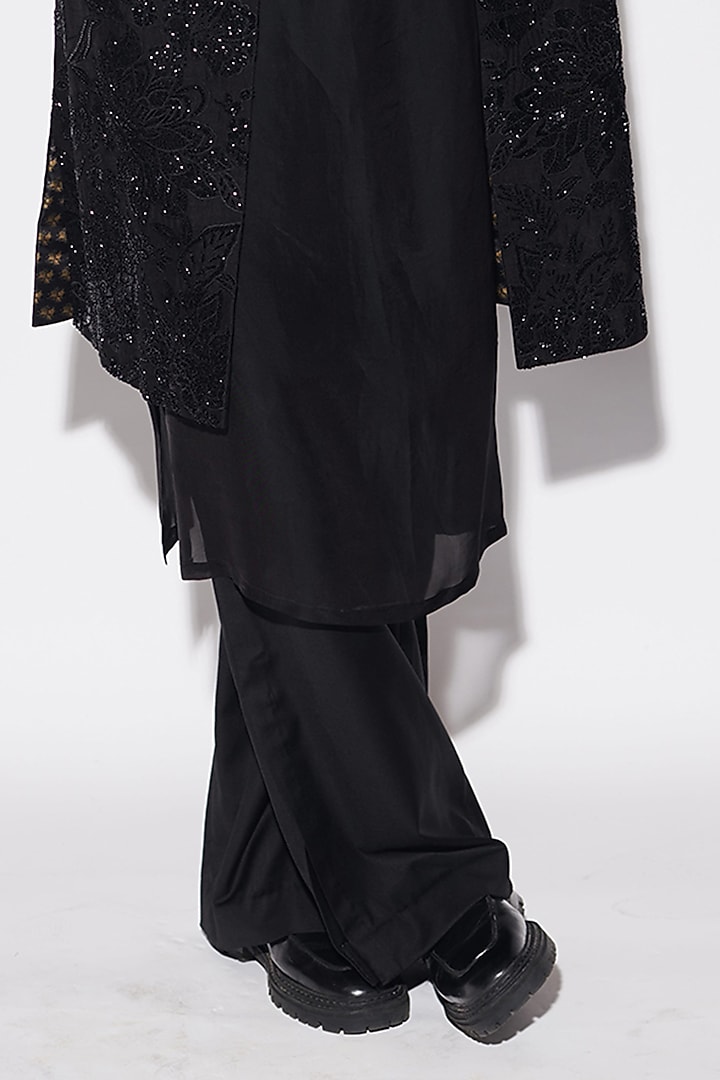 Black Modal Dupion & Organza Cutdana Embroidered Groom Indowestern Set by Varun Bahl Men at Pernia's Pop Up Shop