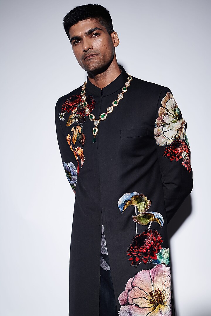 Black Chanderi & Dupion Applique Embroidered Groom Sherwani Set by Varun Bahl Men at Pernia's Pop Up Shop