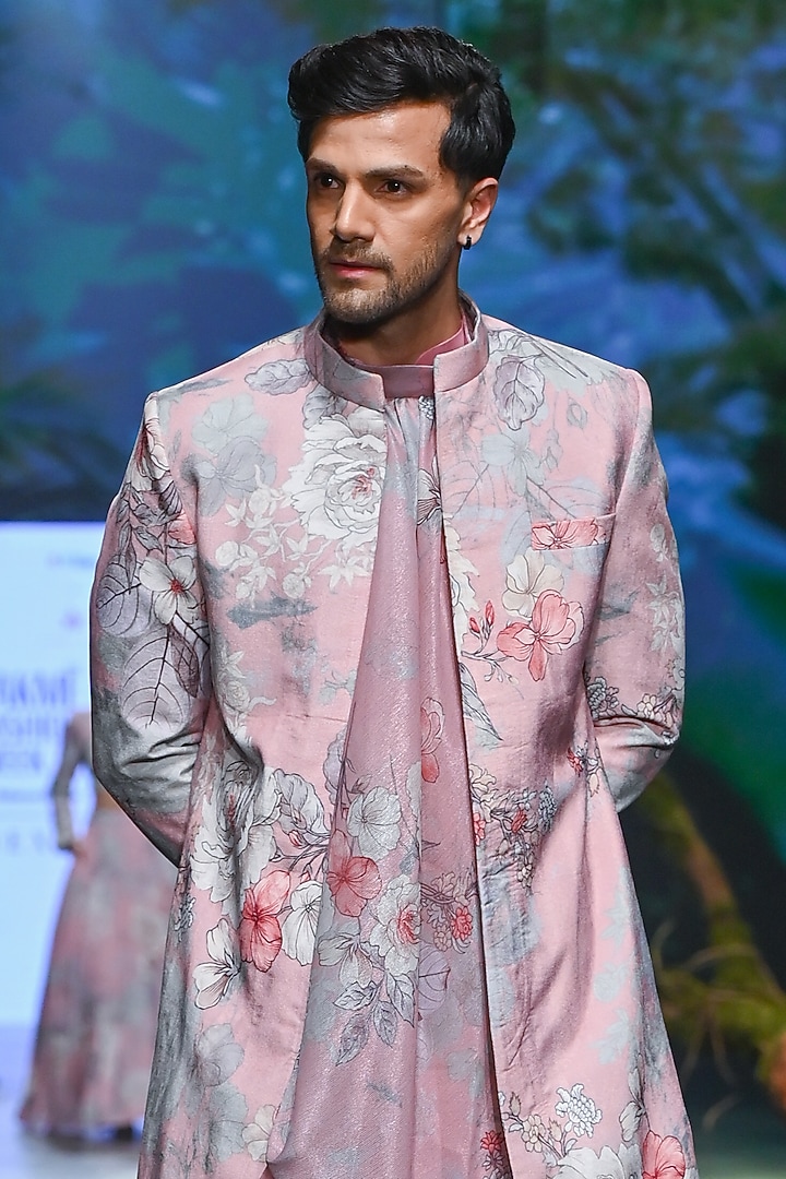 Pink Velvet Floral Printed Indo-Western Set by Varun Bahl Men at Pernia's Pop Up Shop