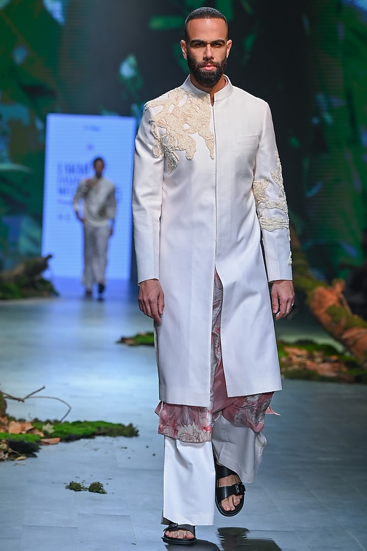 Ivory Suiting Hand Embellished Groom Sherwani Set by Varun Bahl Men at Pernia's Pop Up Shop