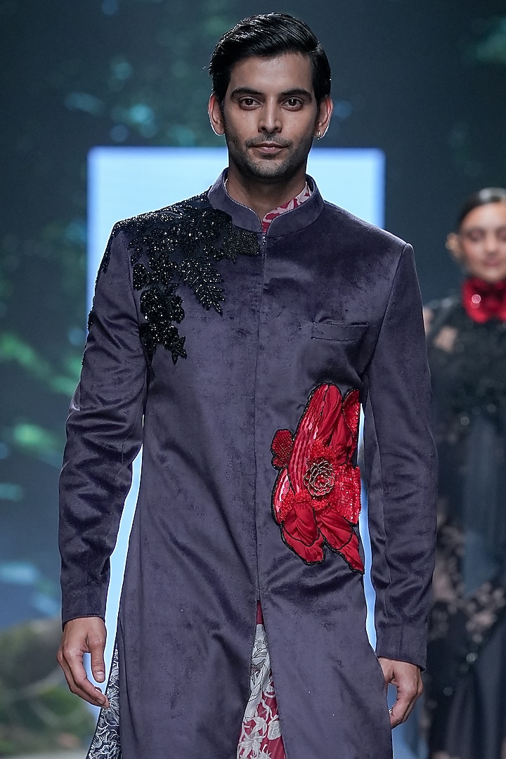 Black Velvet Floral Applique Hand Embroidered Groom Sherwani Set by Varun Bahl Men at Pernia's Pop Up Shop