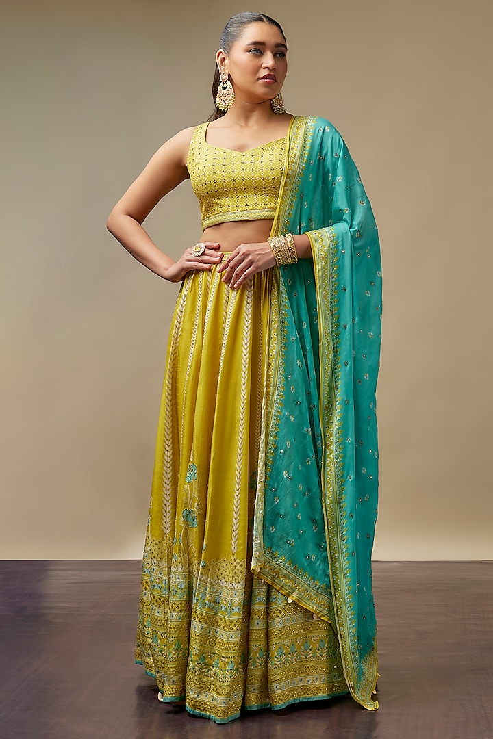 Lemon Yellow Raw Silk Printed & Embroidered Wedding Lehenga Set by Vidhi By A La Mode at Pernia's Pop Up Shop