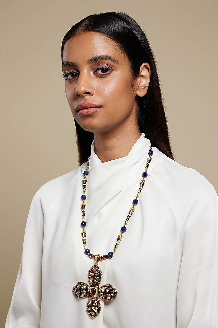 Two Tone Plated Glass Polki Pope Necklace by Valliyan By Nitya Arora at Pernia's Pop Up Shop