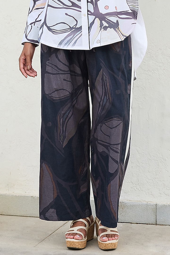 White & Black Linen Printed Co-Ord Set by Varun Bahl Pret at Pernia's Pop Up Shop