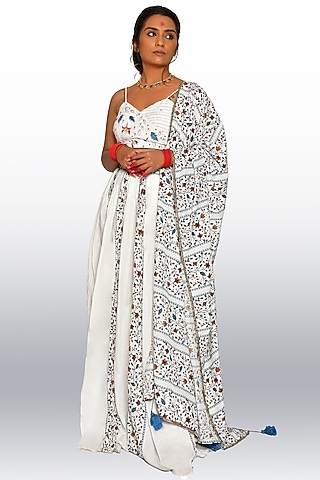 White Printed Skirt Set by Vaibhavi & Sejal