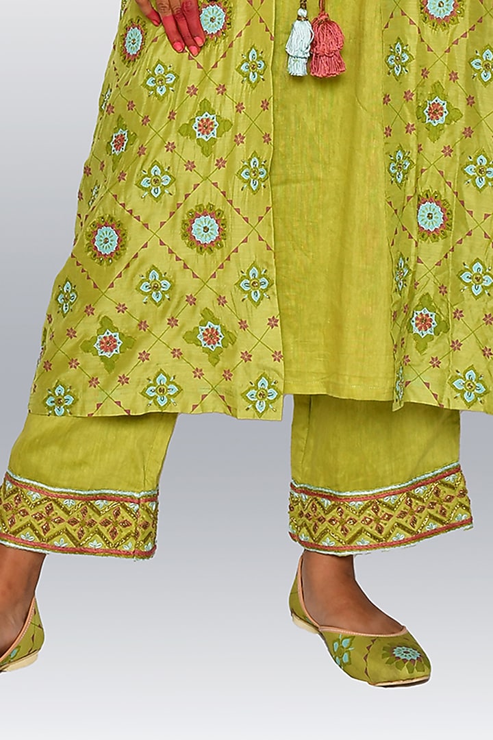 Leaf Green Hand Embroidered Jacket Set by Vaibhavi & Sejal at Pernia's Pop Up Shop