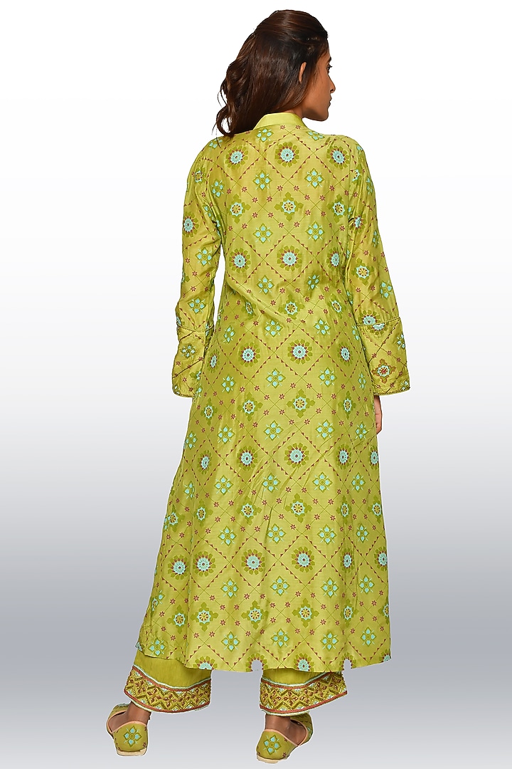 Leaf Green Hand Embroidered Jacket Set by Vaibhavi & Sejal at Pernia's Pop Up Shop