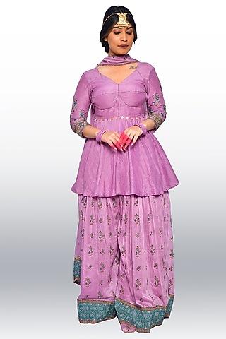Mauve Hand Embroidered Kurta Set by Vaibhavi & Sejal