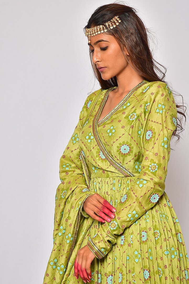 Green Linen Silk Embroidered Party Wear Anarkali Set by Vaibhavi & Sejal at Pernia's Pop Up Shop
