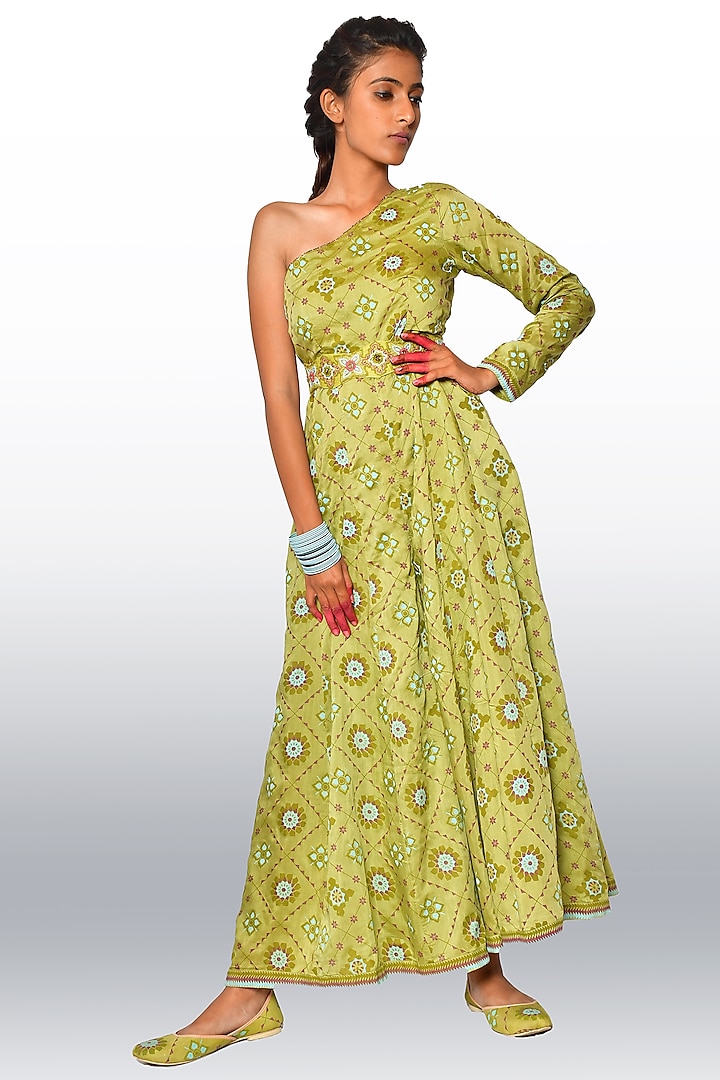 Green Muslin Silk Embroidered Jumpsuit by Vaibhavi & Sejal