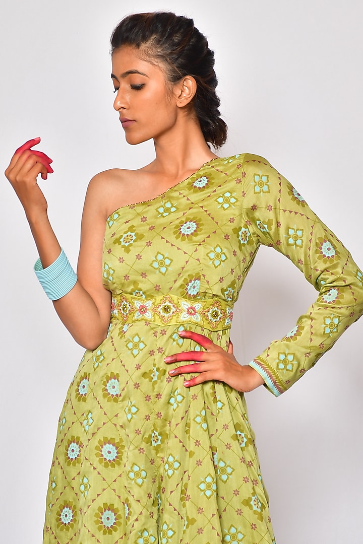 Green Muslin Silk Embroidered Jumpsuit by Vaibhavi & Sejal at Pernia's Pop Up Shop