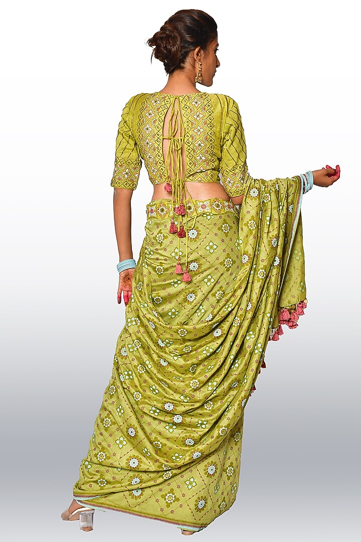 Sea Green Muslin Silk Hand Painted Wedding Saree Set by Vaibhavi & Sejal at Pernia's Pop Up Shop