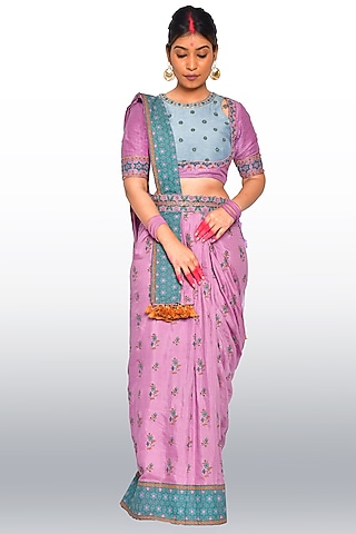 Mauve Muslin Silk Hand Printed Saree Set by Vaibhavi & Sejal
