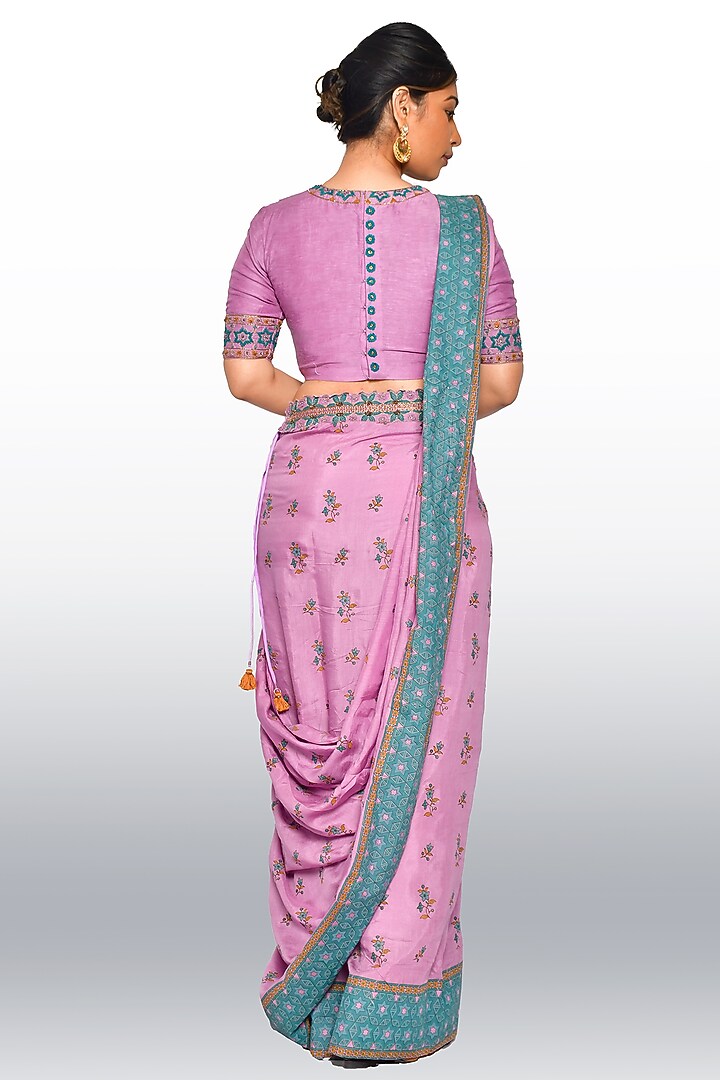 Mauve Muslin Silk Hand Printed Party Wear Saree Set by Vaibhavi & Sejal at Pernia's Pop Up Shop