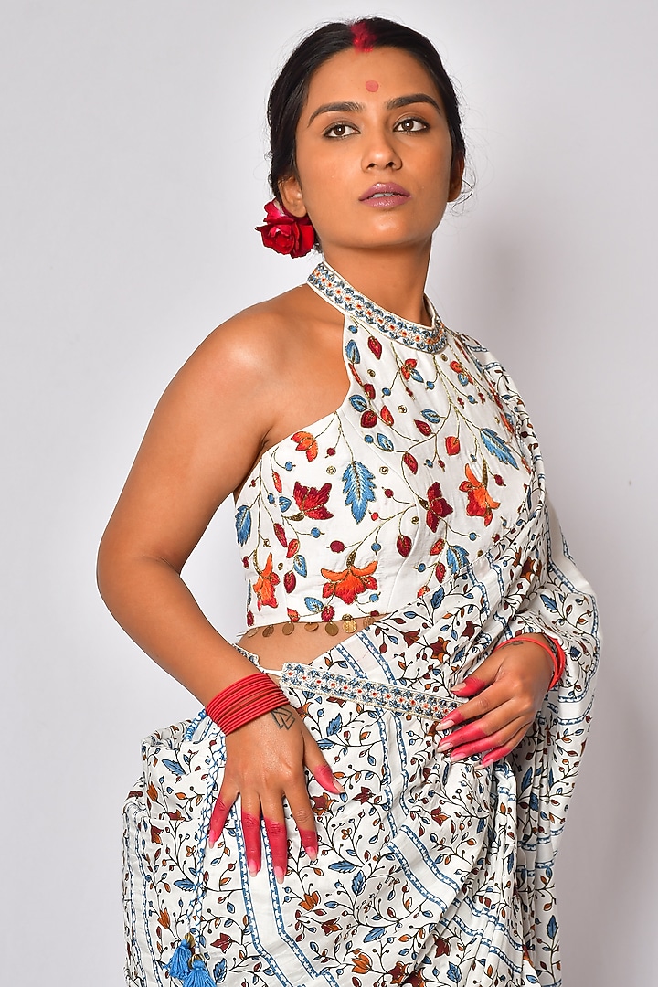 White Muslin Silk Party Wear Saree Set by Vaibhavi & Sejal at Pernia's Pop Up Shop