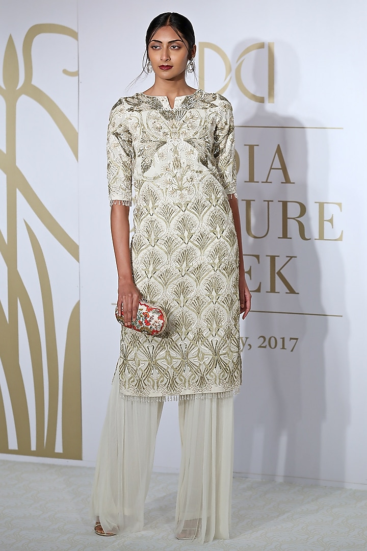 Ivory embroidered kurta with farshi available only at Pernia's Pop Up Shop.