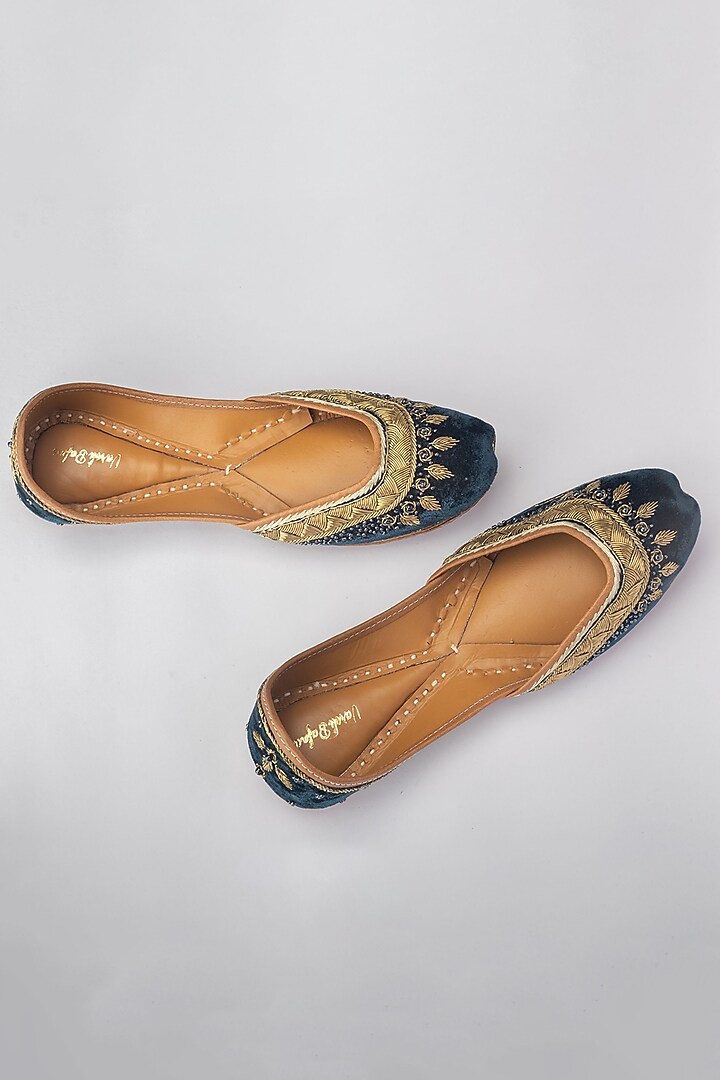 Teal blue embroidered zardozi work and pearl juttis available only at Pernia's Pop Up Shop.