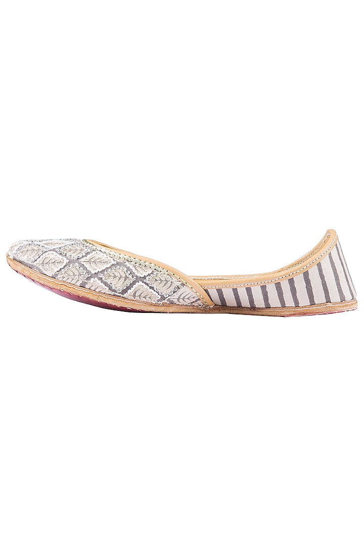 Grey Embroidered Juttis by Vareli Bafna Designs at Pernia's Pop Up Shop
