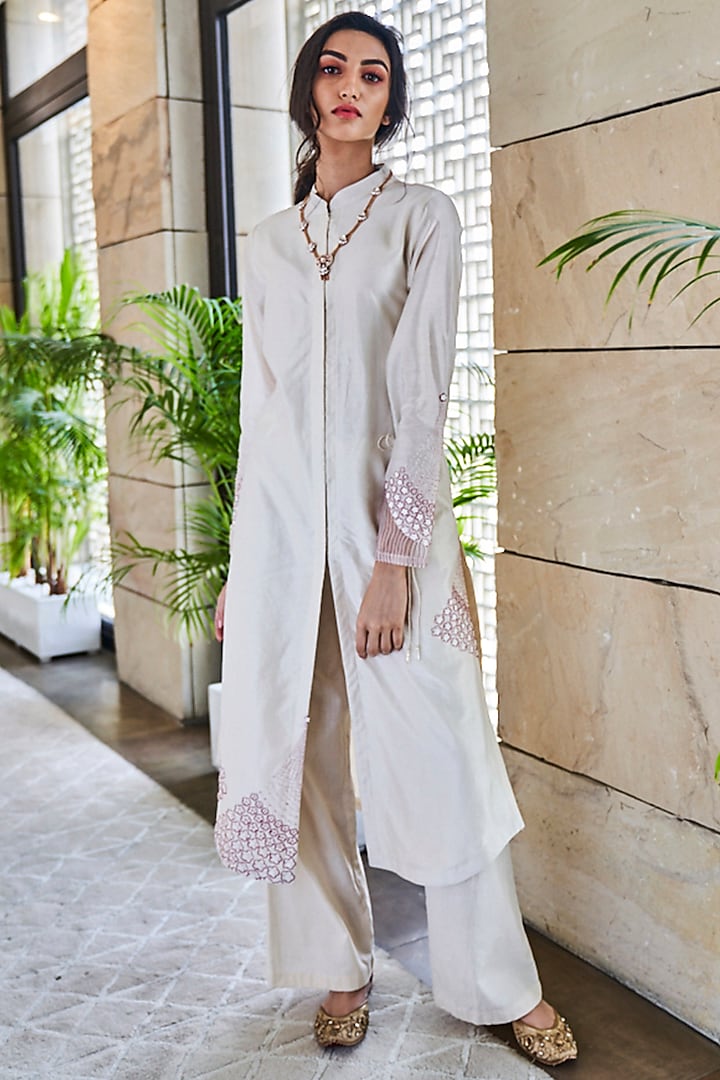 Ivory Embroidered Kurta With Pants Design by Varun Bahl at Pernia's Pop ...