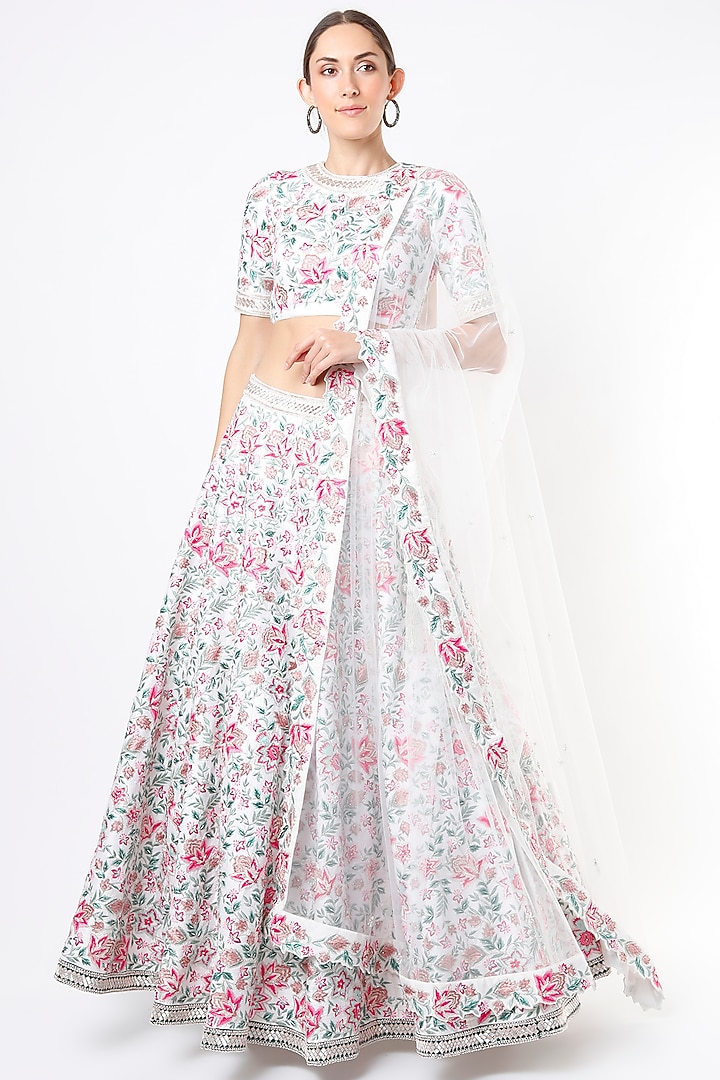 White Bridal Lehenga Set With Floral Work by Varun Chakkilam at Pernia's Pop Up Shop