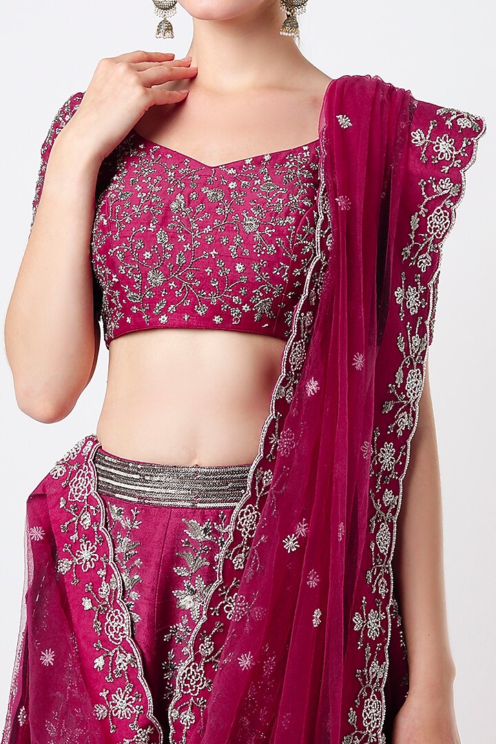 Maroon Embroidered Bridal Lehenga Set by Varun Chakkilam at Pernia's Pop Up Shop