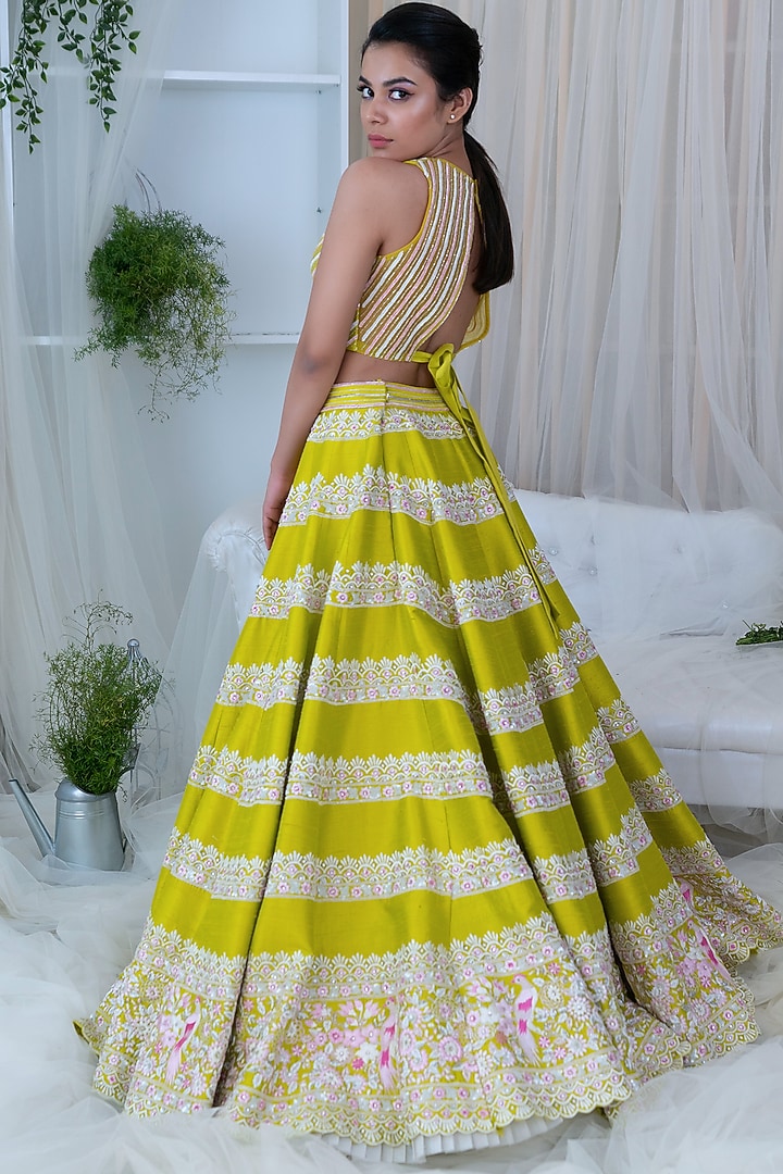 Lime Embroidered Wedding Lehenga Set by Varun Chakkilam at Pernia's Pop Up Shop