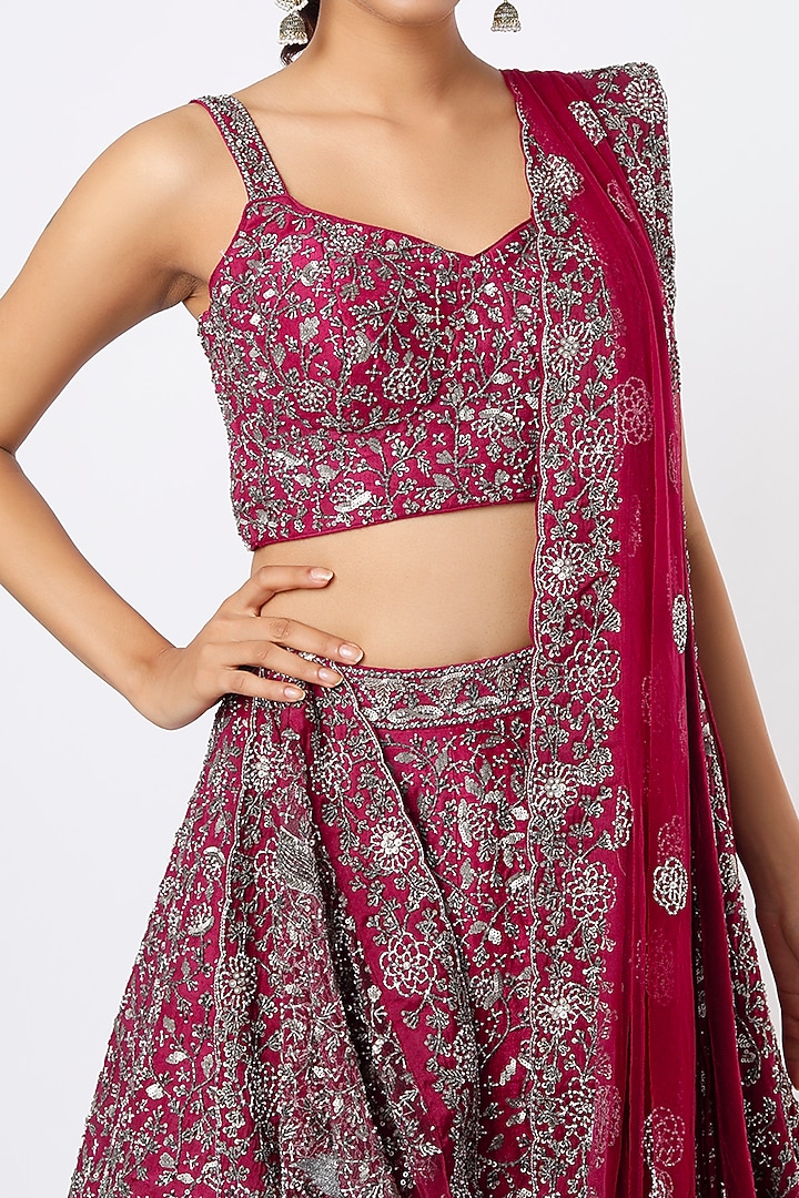 Red Hand Embroidered Bridal Lehenga Set by Varun Chakkilam at Pernia's Pop Up Shop