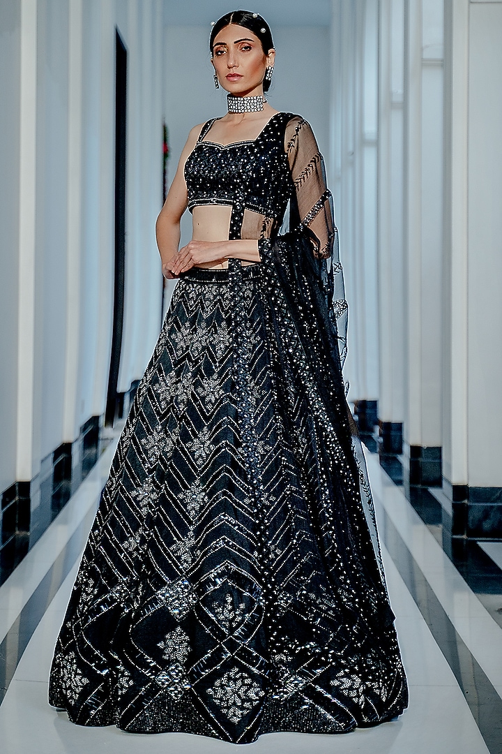 Black Embroidered Bridal Lehenga Set by Varun Chakkilam at Pernia's Pop Up Shop