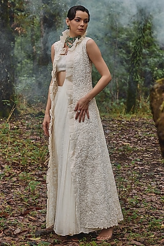 Alabaster White Organza Embroidered Draped Jacket Saree Set by Varun Chakkilam