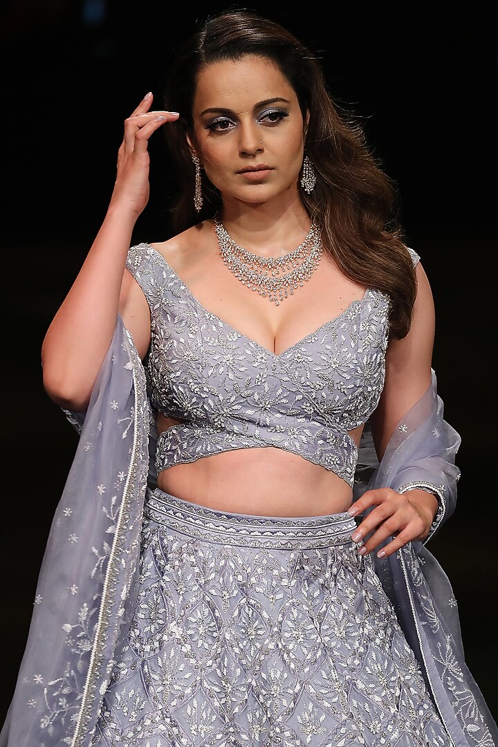 Lilac Embroidered Bridal Lehenga Set by Varun Chakkilam at Pernia's Pop Up Shop