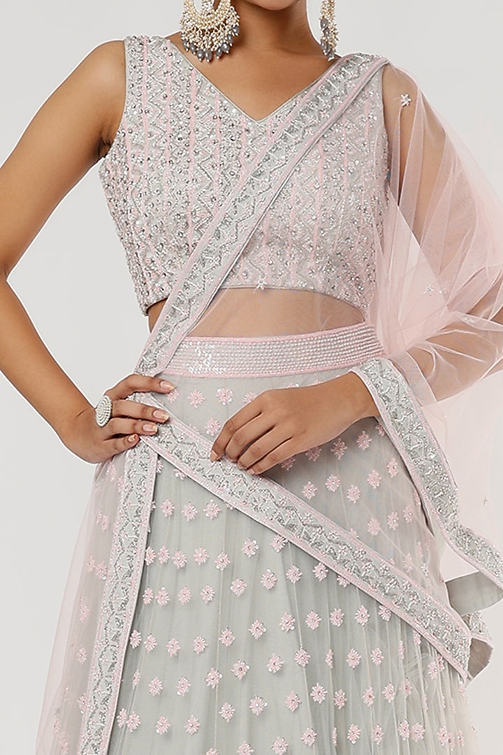 Mauve Embroidered Wedding Lehenga Set by Varun Chakkilam at Pernia's Pop Up Shop
