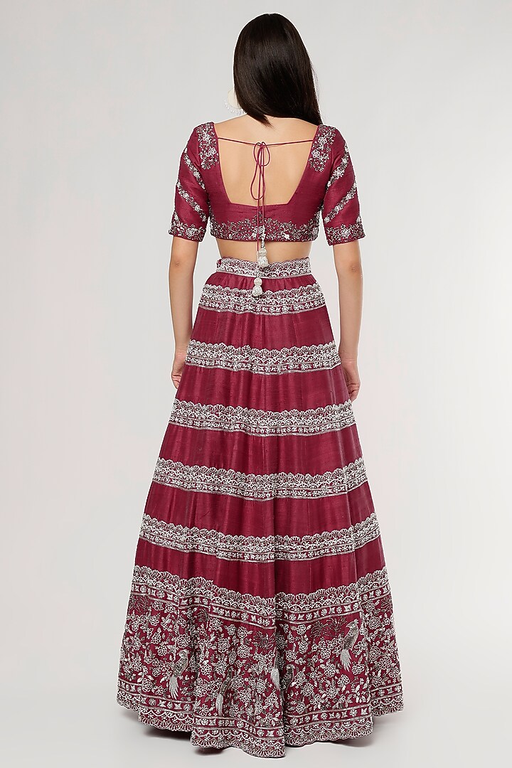 Red Embroidered Wedding Lehenga Set by Varun Chakkilam at Pernia's Pop Up Shop