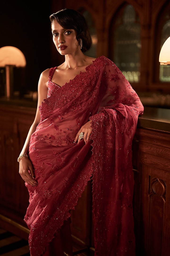 Red Organza Embellished Bridal Saree Set by Varun Chakkilam at Pernia's Pop Up Shop