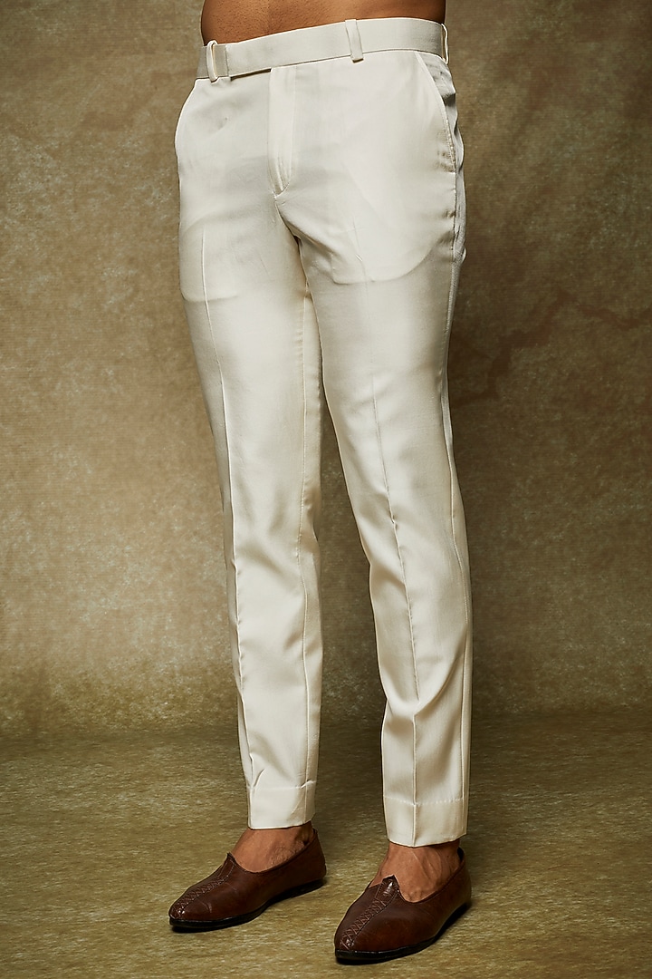 Ivory Silk Embroidered Groom Sherwani Set by Varun Chakkilam Men at Pernia's Pop Up Shop