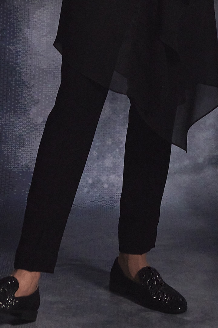 Ebony Black Poly Blend Suiting Bead Embroidered Indo-Western Set by Varun Chakkilam Men at Pernia's Pop Up Shop