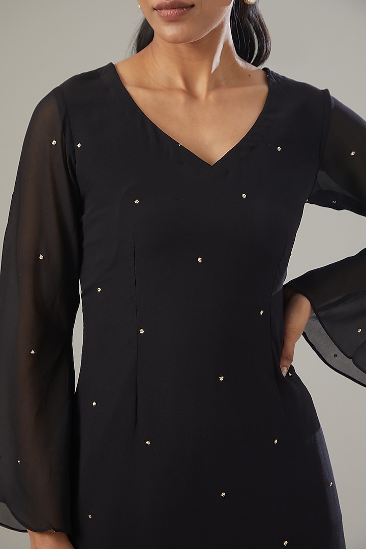 Black Georgette Kurta Set by VIDHI AGRAWAL at Pernia's Pop Up Shop