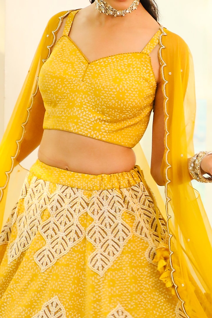 Canary Yellow Hand Embroidered Wedding Lehenga Set by Vidushi Gupta at Pernia's Pop Up Shop