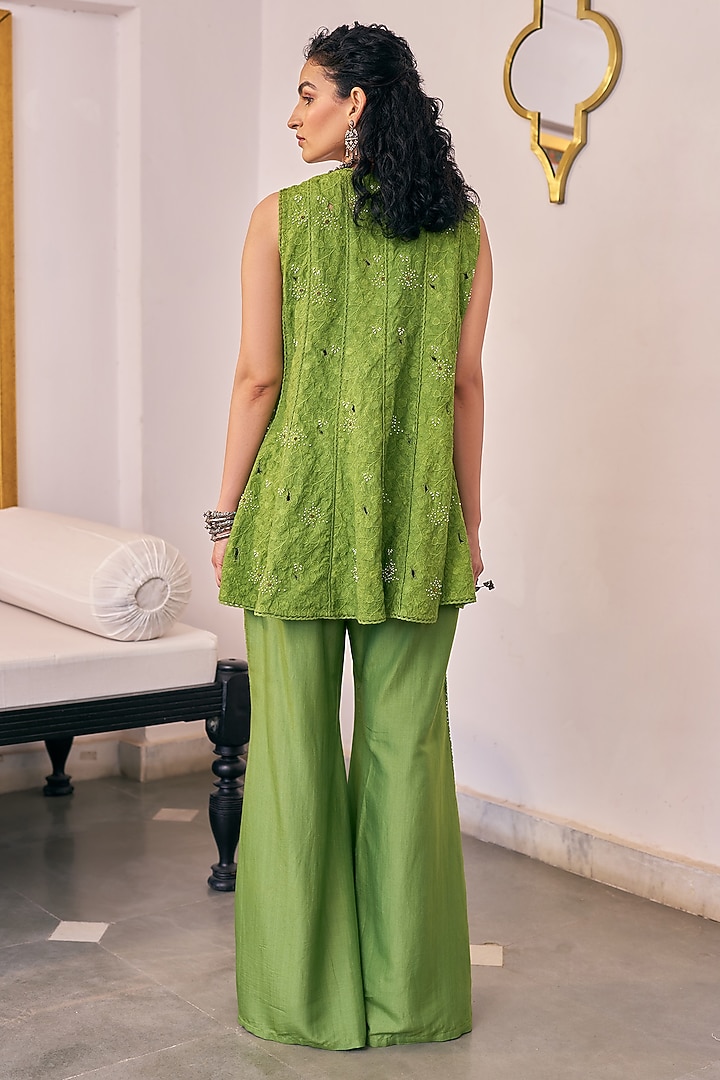 Pea Green Pure Modal Silk & Pure Cotton Silk Embellished Kurta Set by Vidushi Gupta at Pernia's Pop Up Shop