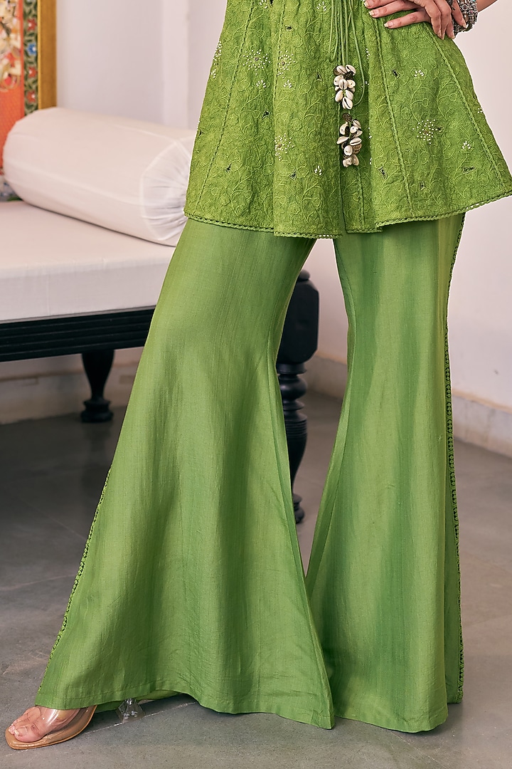 Pea Green Pure Modal Silk & Pure Cotton Silk Embellished Kurta Set by Vidushi Gupta at Pernia's Pop Up Shop