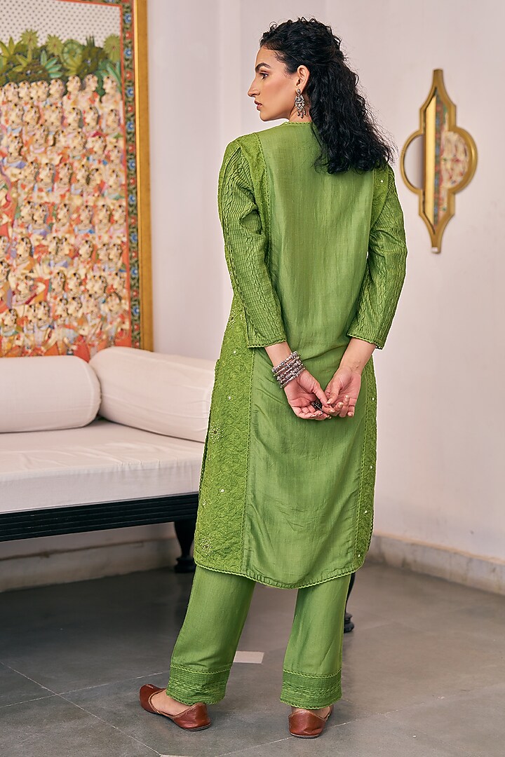 Pea Green Pure Modal Silk & Pure Cotton Silk Embellished Kurta Set by Vidushi Gupta at Pernia's Pop Up Shop