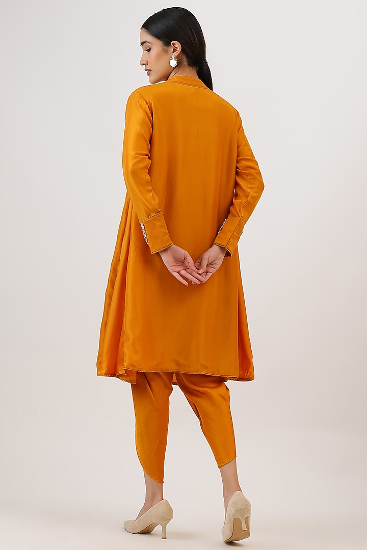 Mustard Pure Silk Floral Embroidered Kurta Set by Vidushi Gupta at Pernia's Pop Up Shop