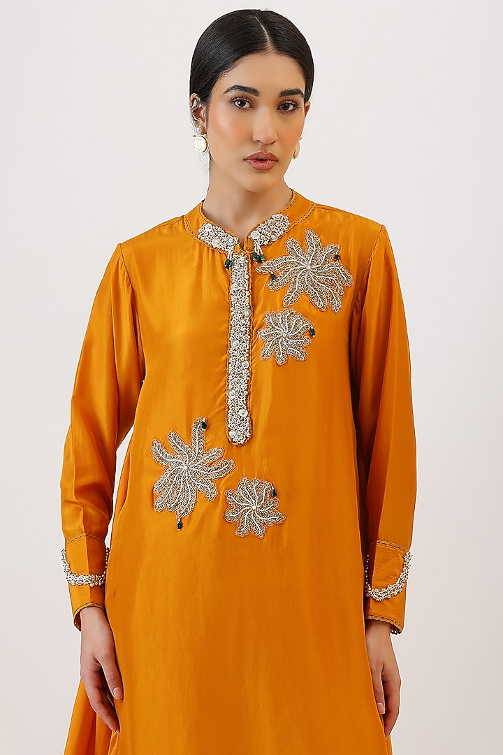 Mustard Pure Silk Floral Embroidered Kurta Set by Vidushi Gupta at Pernia's Pop Up Shop