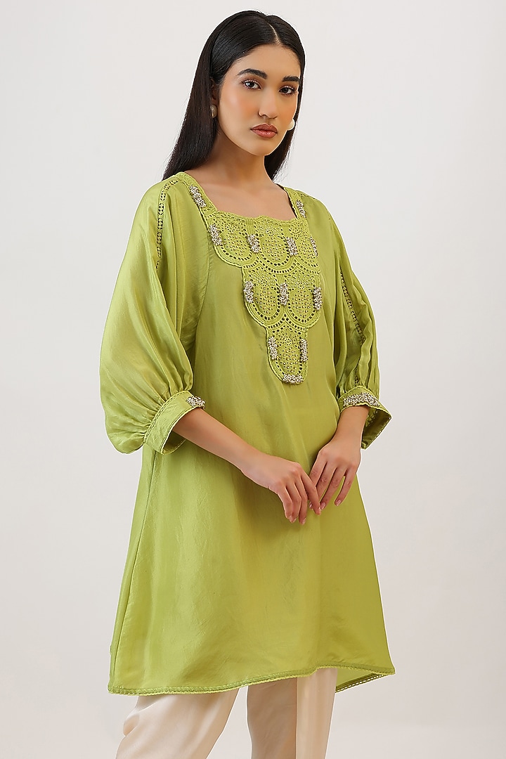 Green Pure Silk Botanical Embroidered Kurta Set by Vidushi Gupta at Pernia's Pop Up Shop