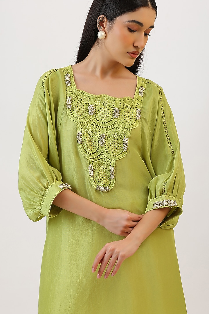 Green Pure Silk Botanical Embroidered Kurta Set by Vidushi Gupta at Pernia's Pop Up Shop