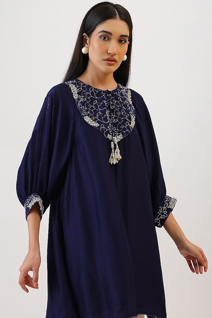 Aubergine Purple Pure Silk Floral Embroiderd Kurta Set by Vidushi Gupta at Pernia's Pop Up Shop
