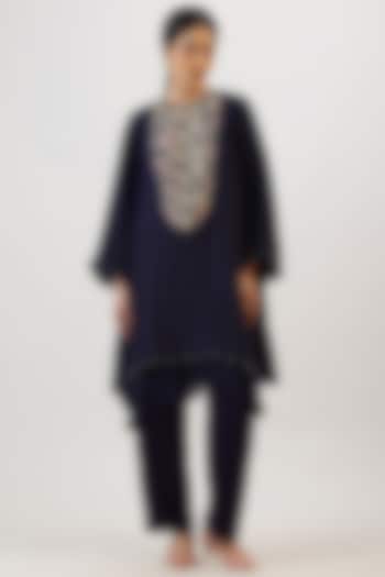 Aubergine Purple Pure Silk Zardosi Embroiderd Kurta Set by Vidushi Gupta at Pernia's Pop Up Shop