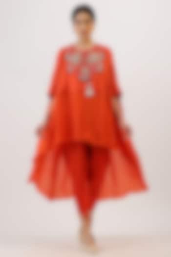 Tangerine Orange Pure Silk Floral Embroiderd Cape Set by Vidushi Gupta at Pernia's Pop Up Shop