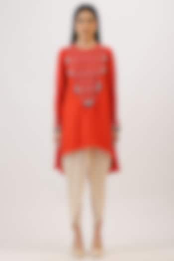 Tangerine Orange Pure Silk Floral Embroiderd Layered Kurta Set by Vidushi Gupta at Pernia's Pop Up Shop