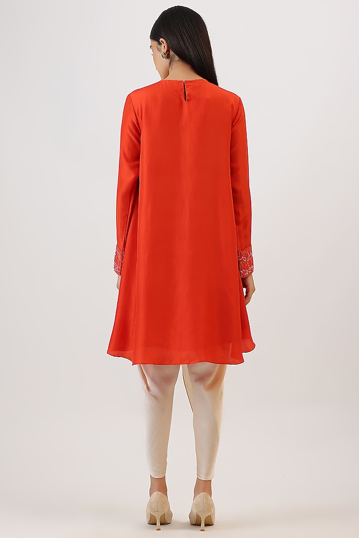 Tangerine Orange Pure Silk Floral Embroiderd Layered Kurta Set by Vidushi Gupta at Pernia's Pop Up Shop